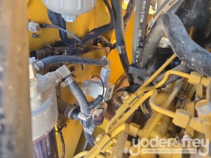2018-caterpillar-226d-image-35