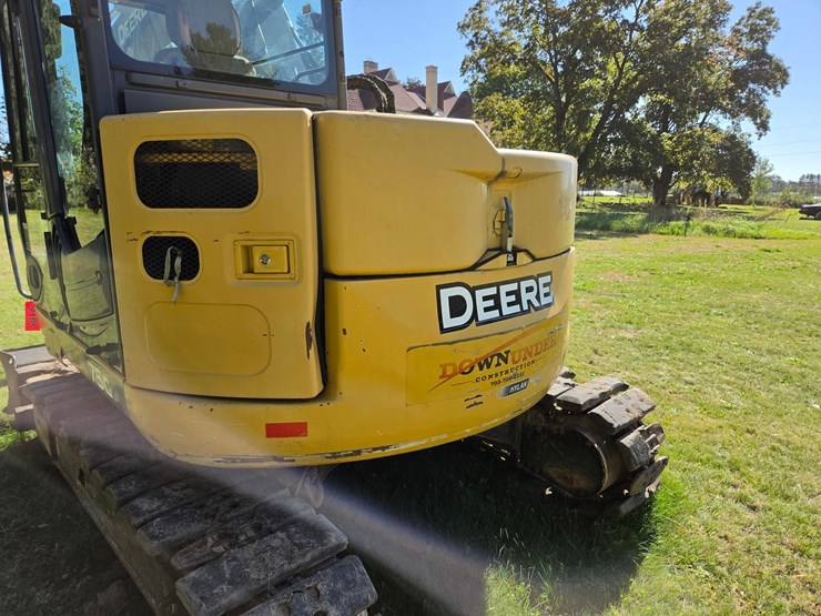 2017-deere-75g-image-39