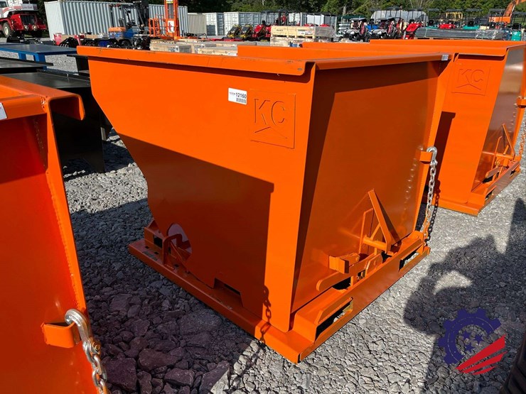 2.0-cy.-self-dumping-hopper-with-fork-pockets-image-2