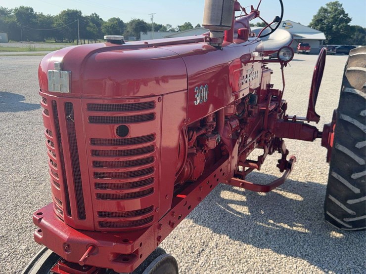 farmall-300-image-11