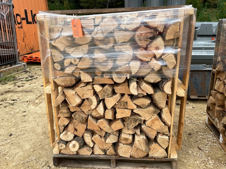 #3053-•-pallet-of-maple-firewood-image-2