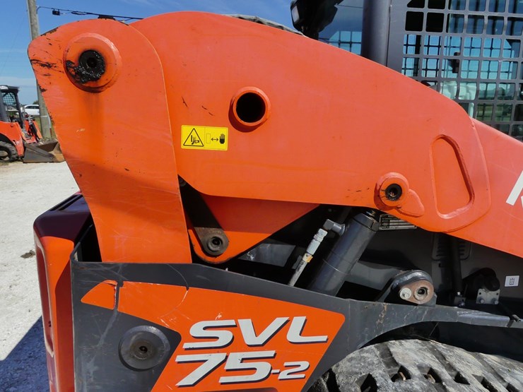 kubota-svl75-2-image-8