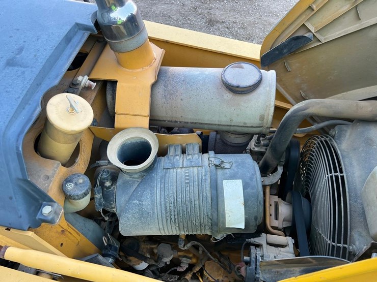 2006-deere-310sg-image-24