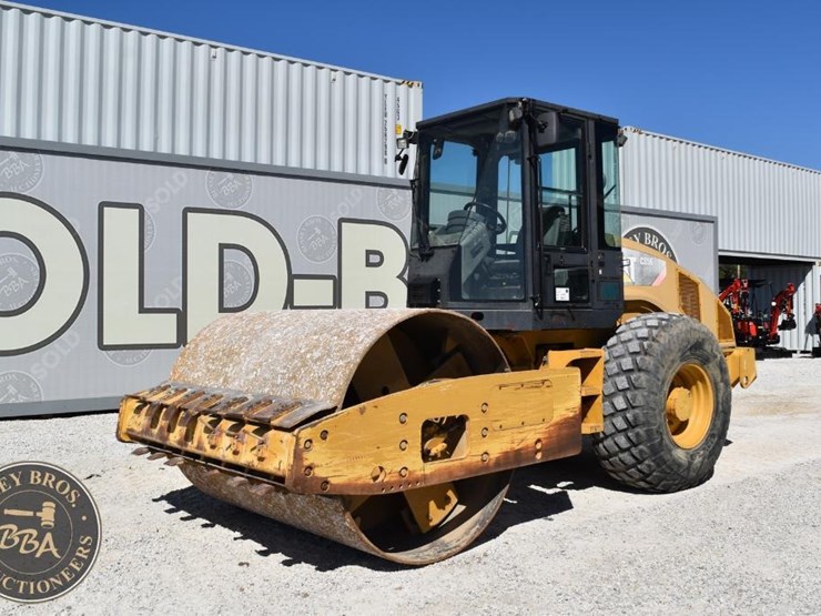 2009-caterpillar-cs56-image-11