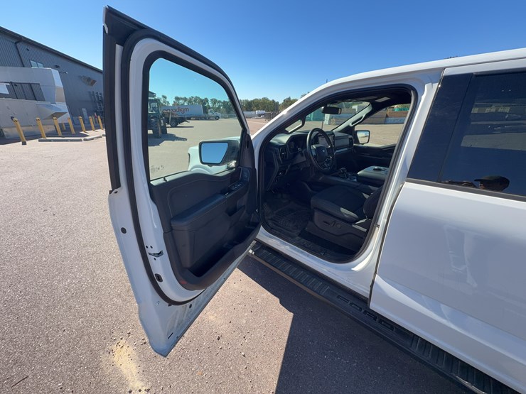 2024-ford-f150-xlt-image-18
