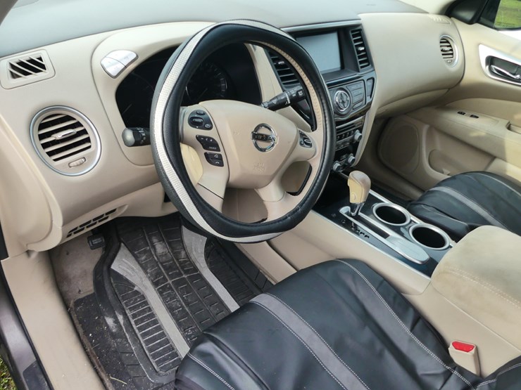 2014-nissan-pathfinder-image-13