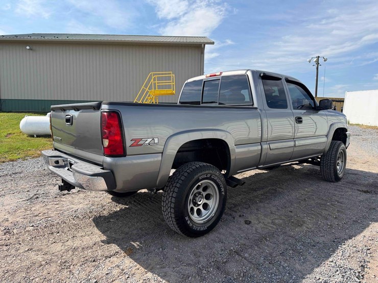 2006-chevrolet silverado-pick-up-image-5