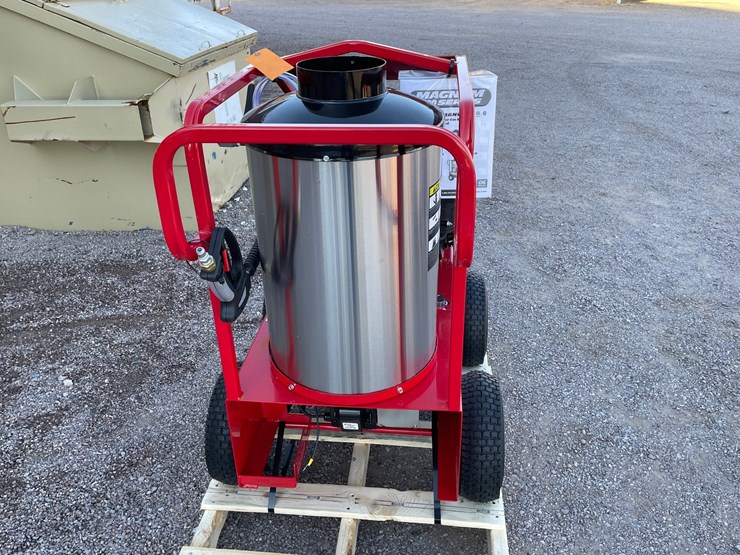#4639-•-magnum-4000-gold-power-washer-image-6