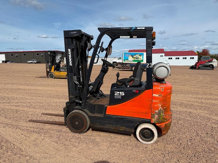 doosan-gc25e-5-image-6