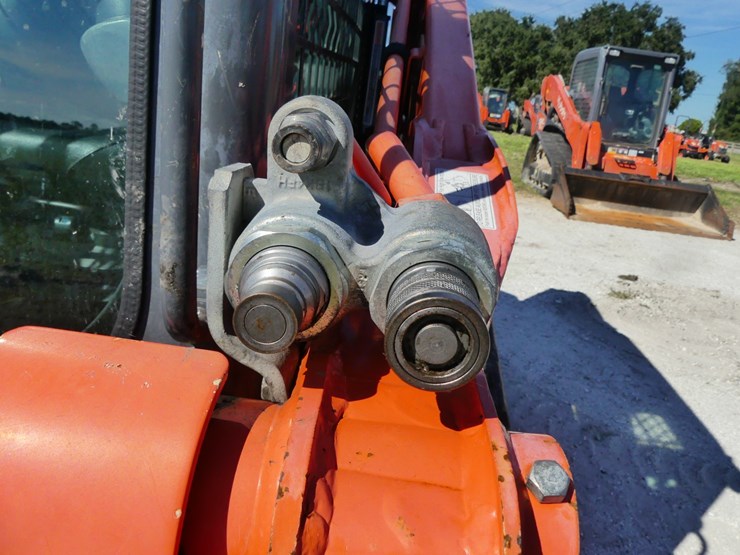 kubota-svl75-2-image-10