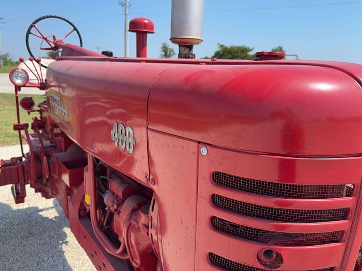 farmall-400-image-10