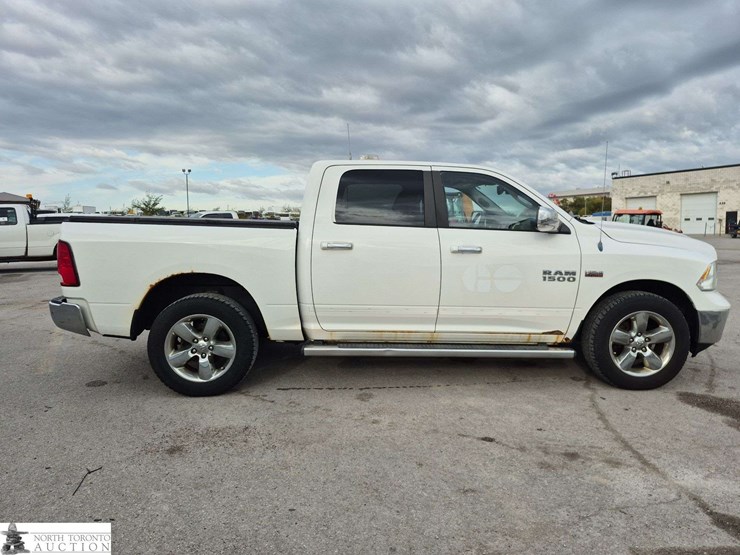 2014-dodge-1500-image-4