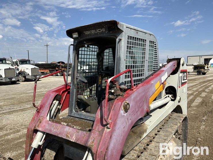 2015-takeuchi-tl12-image-11