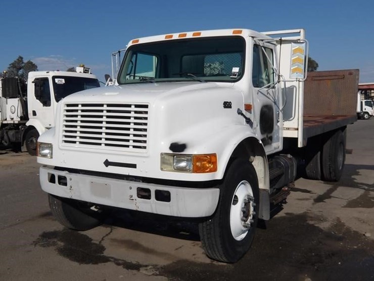 1995-international-4700-image-1