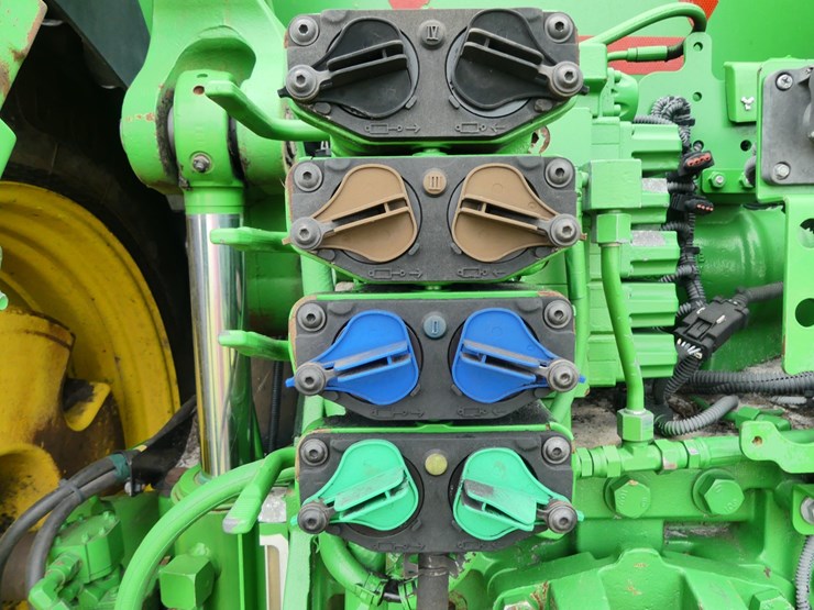 john-deere-7230r-image-8