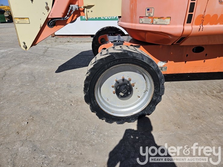 2015-jlg-600aj-image-11