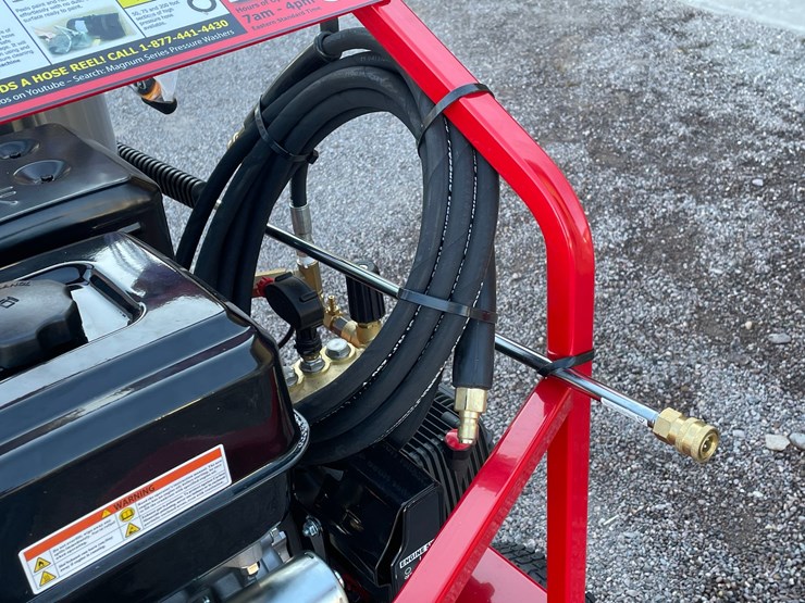 #4639-•-magnum-4000-gold-power-washer-image-18