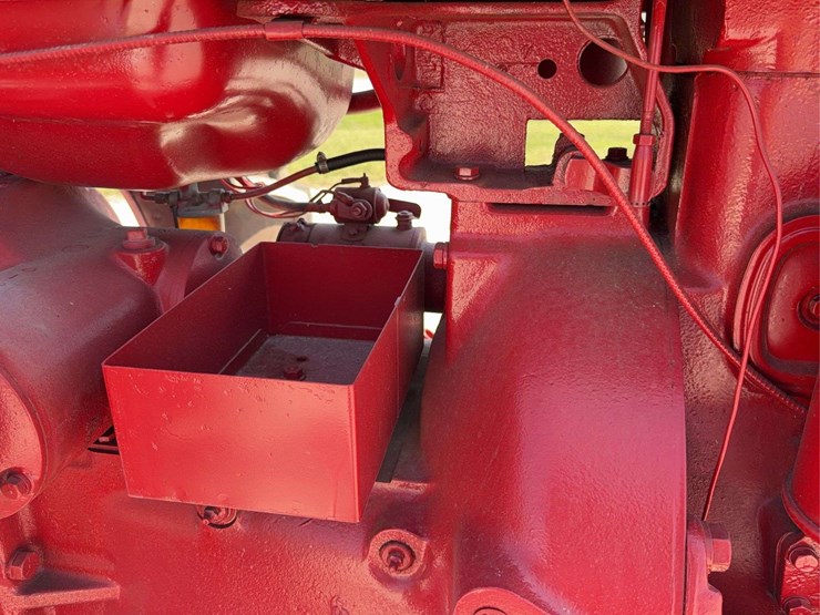 farmall-400-image-21
