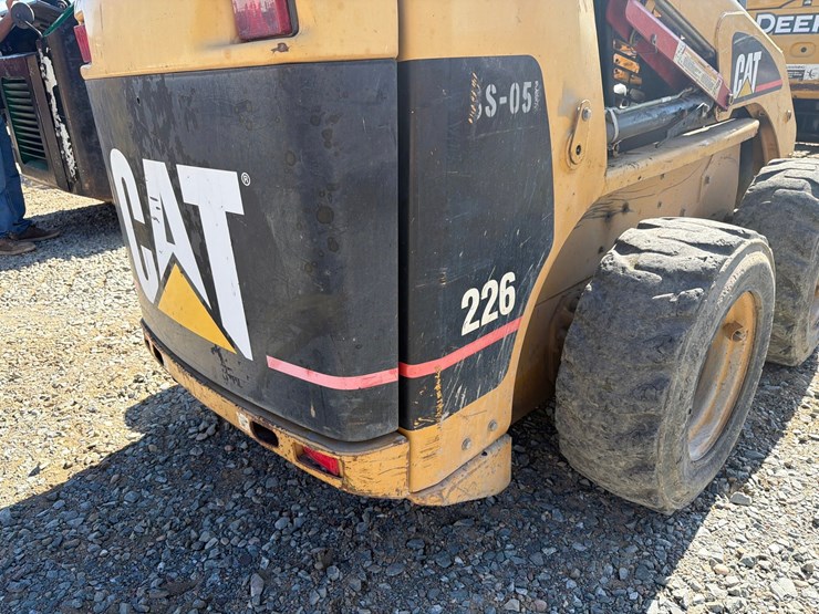 caterpillar-226-image-18