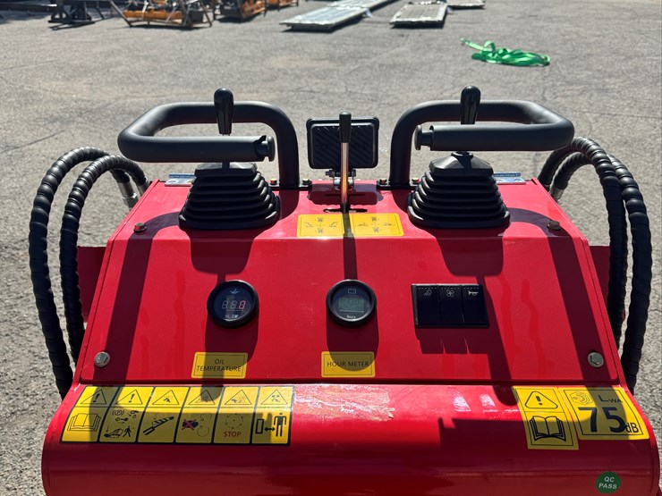 2026-unused-ft323tz-future-skid-steer-wheeler-loader-image-8