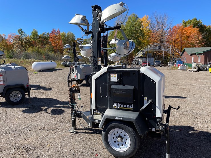 2018-allmand-bros-night-lite-v-series-image-2