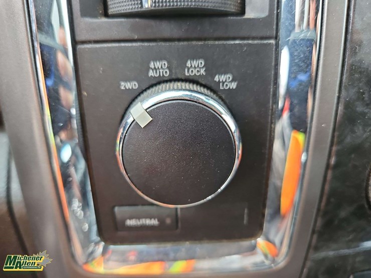 2012-dodge-1500-image-23