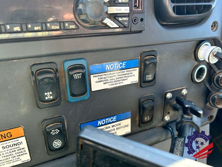 2019-freightliner-114sd-image-59