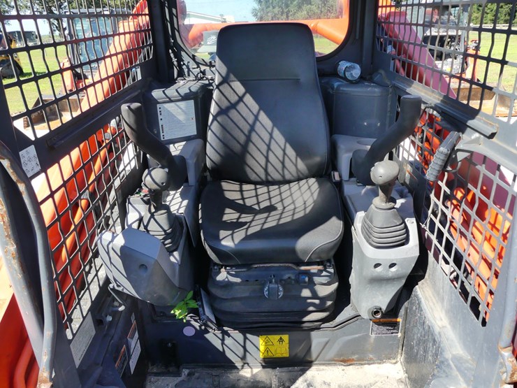 kubota-svl97-2-image-12