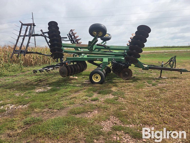 john-deere-630-image-4