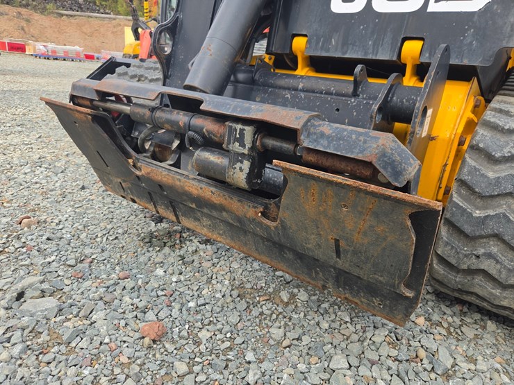 jcb-225t-image-10
