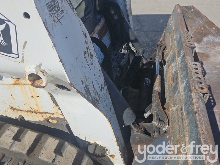 2019-bobcat-t590-image-12