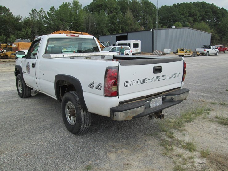 2006-chevrolet-2500hd-image-4