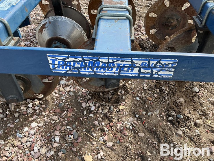 blu-jet-track-master-image-9