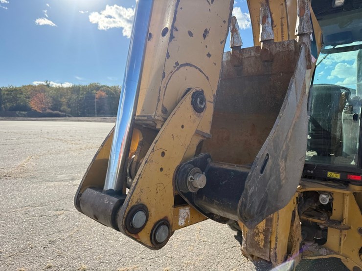 caterpillar-420e-image-56