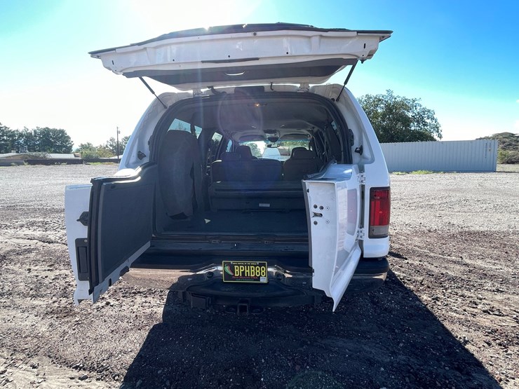 2003-ford-excursion-image-88