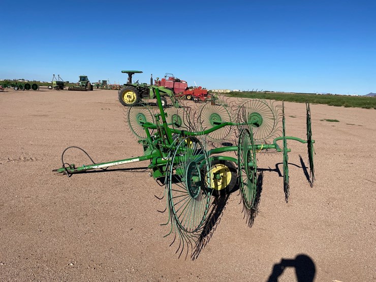 john-deere-702-image-2