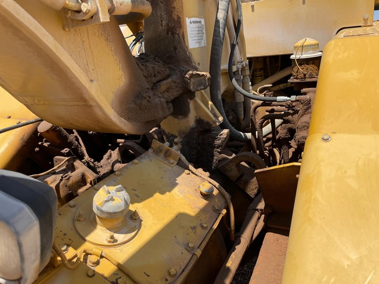 2003-caterpillar-613c-image-22