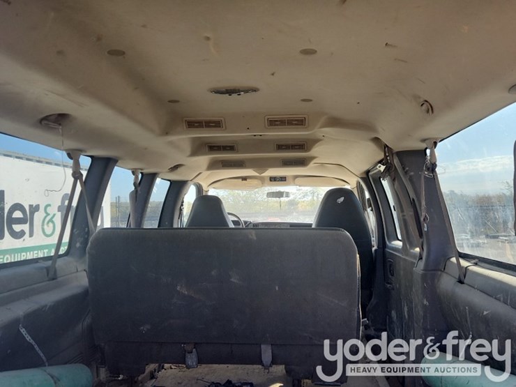 2005-chevrolet-3500-image-25