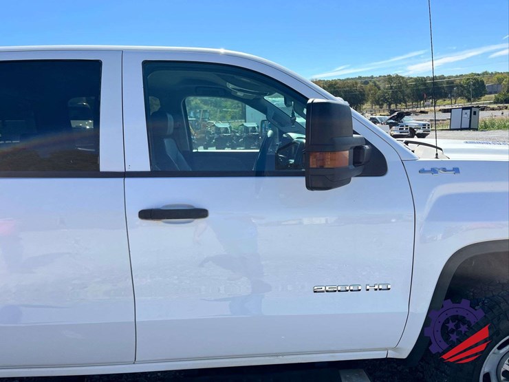 2016-gmc-sierra-2500hd-image-44