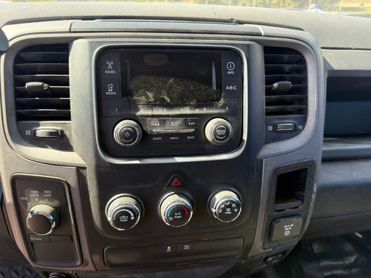2017-dodge-1500-image-63