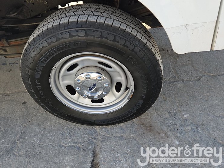 2013-ford-f350-sd-image-14