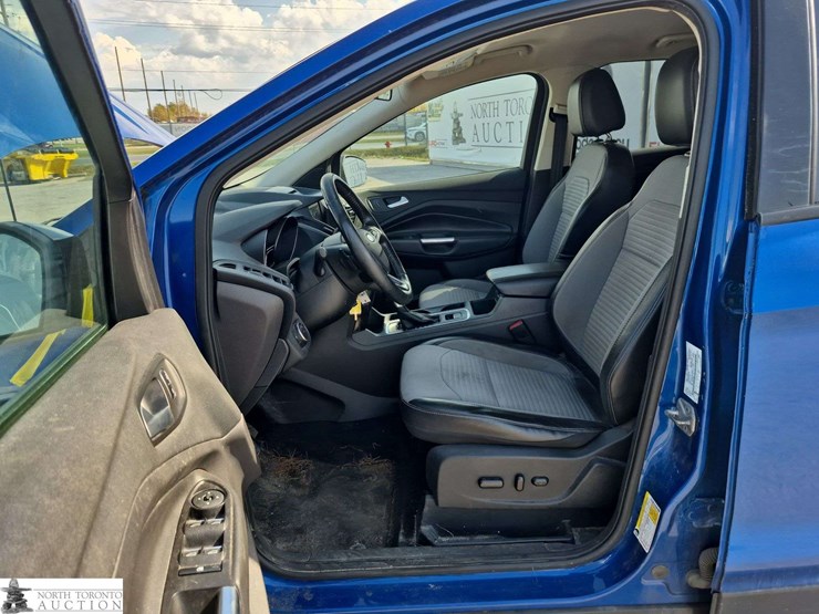 2017-ford-escape-image-10