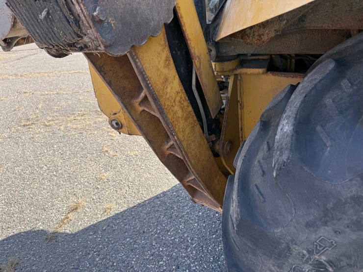 caterpillar-420e-image-69