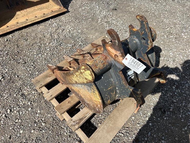 john-deere-24-image-2