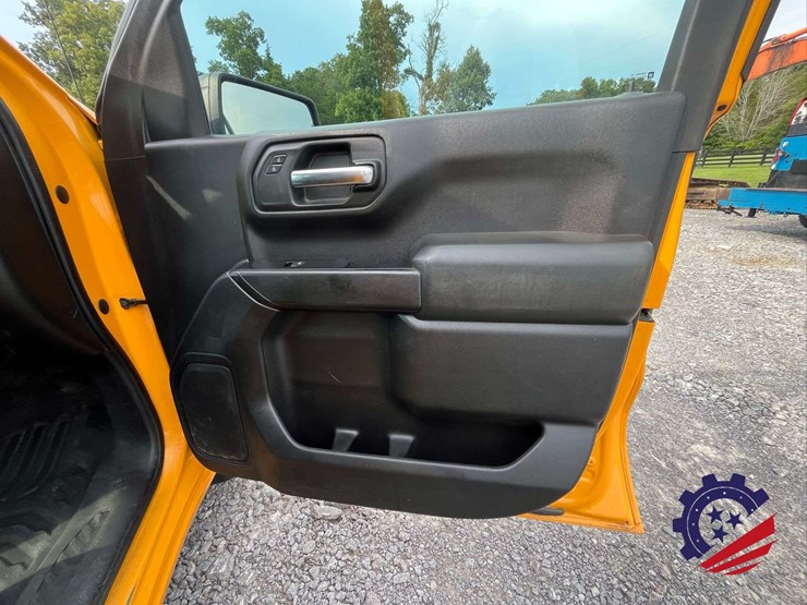 2019-chevrolet-silverado-1500-image-43