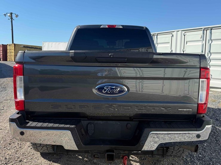 2017-ford-f250-xlt-image-4