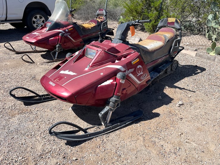 #2897-•-yamaha-venturo-snowmobile-image-40