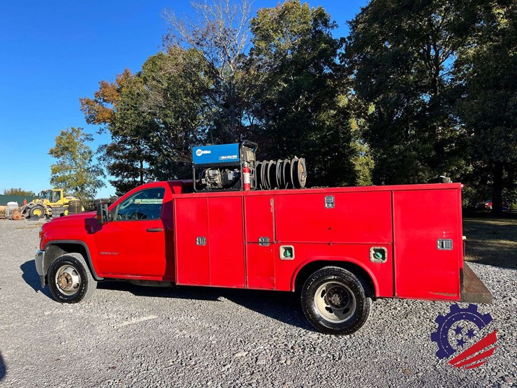 2019-gmc-sierra-3500-image-2