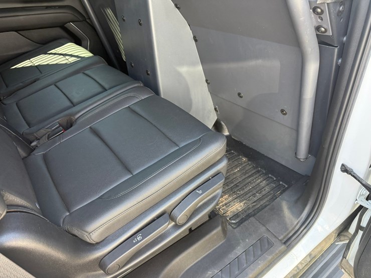 2021-chevrolet-tahoe-image-39