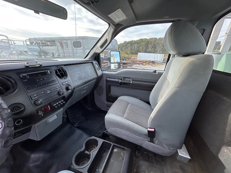 2011-ford-f450-image-15